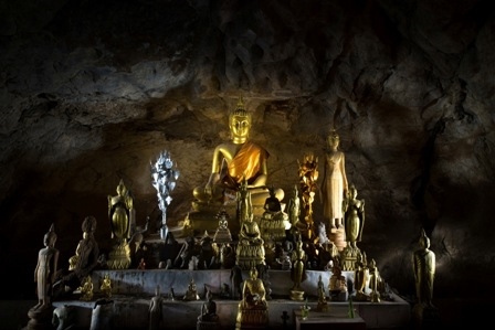Buddha cave - Laos